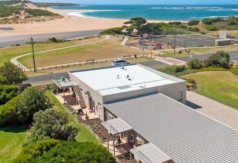 בית מלון כפרי Peterborough House