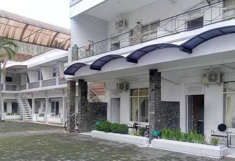 Reddoorz Syariah @ Hotel Kencana Tasikmalaya