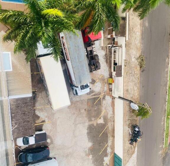 فندق Shelton Palace