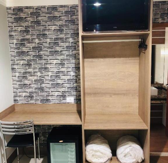 فندق Shelton Palace