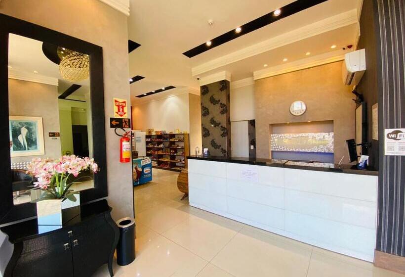 فندق Shelton Palace