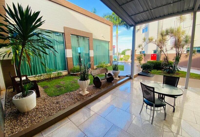 فندق Shelton Palace