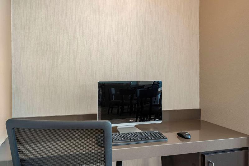 Отель Sleep Inn Durango