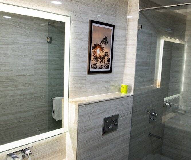 Отель The Moziac