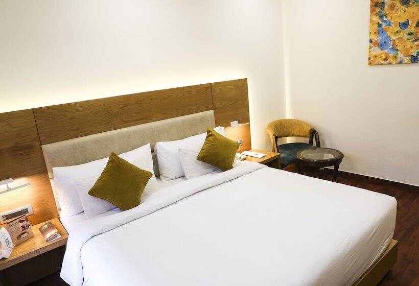 Отель The Moziac