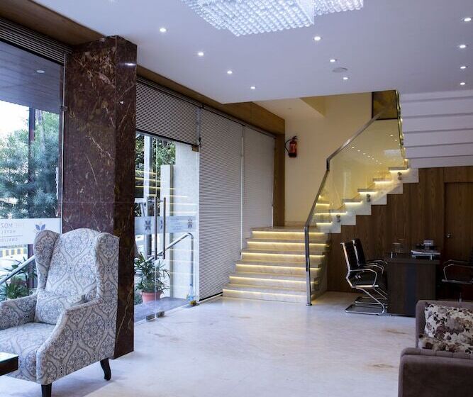 Отель The Moziac