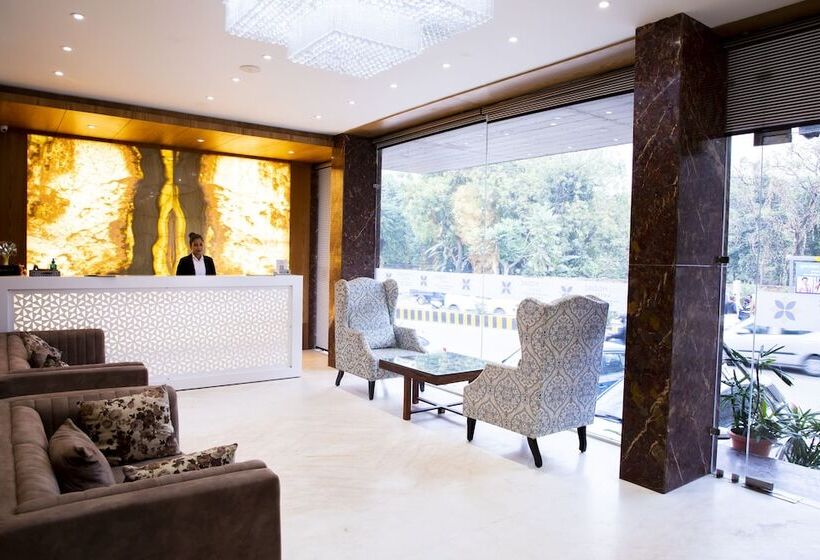 Отель The Moziac