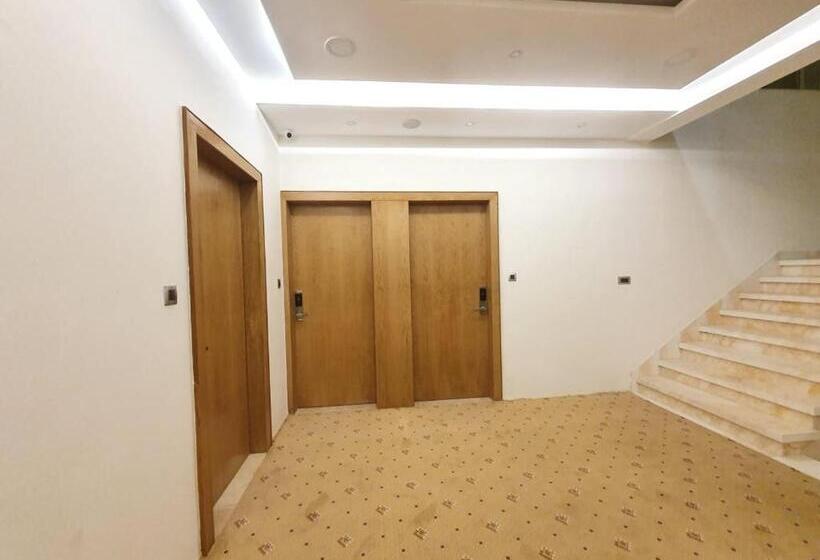 Отель The Moziac