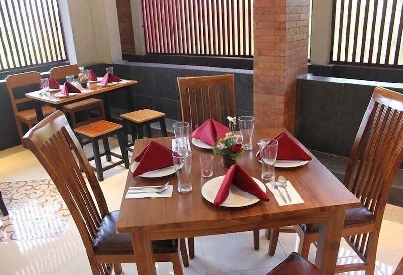 בית מלון כפרי The Sarining