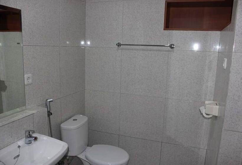 בית מלון כפרי The Sarining