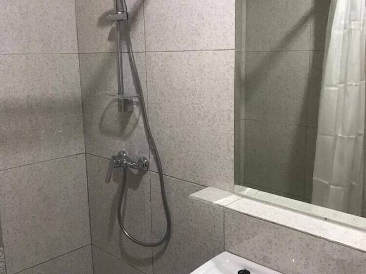 בית מלון כפרי The Sarining