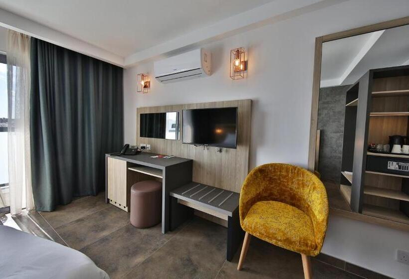 Ivy Hotel Adults Only