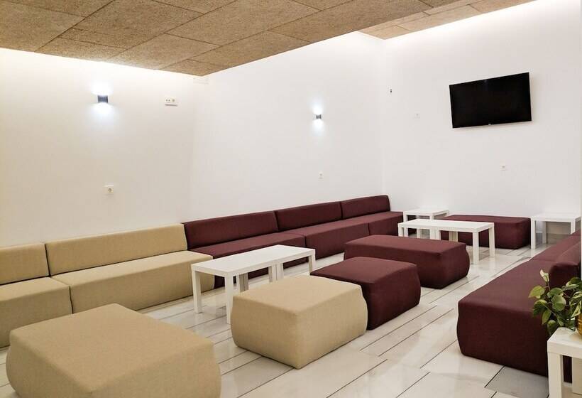 پانسیون Broz Hostel