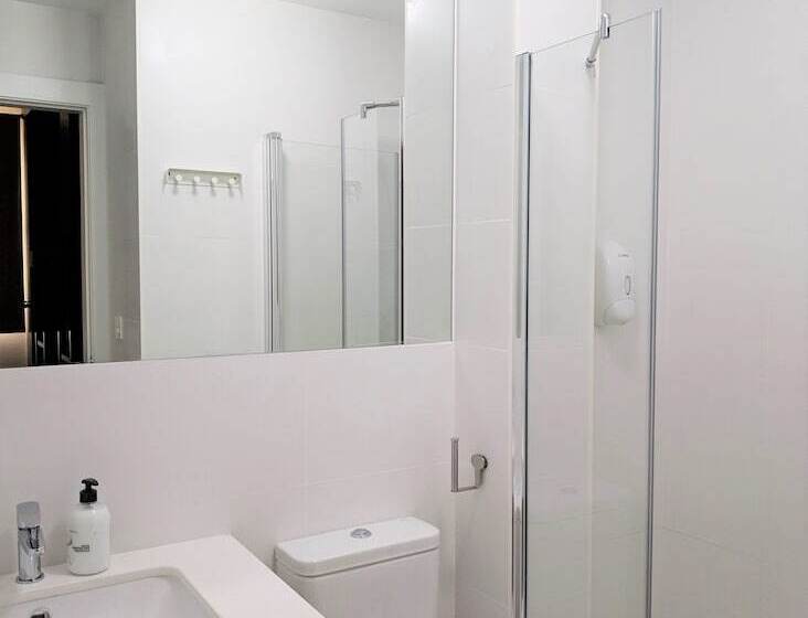 پانسیون Broz Hostel