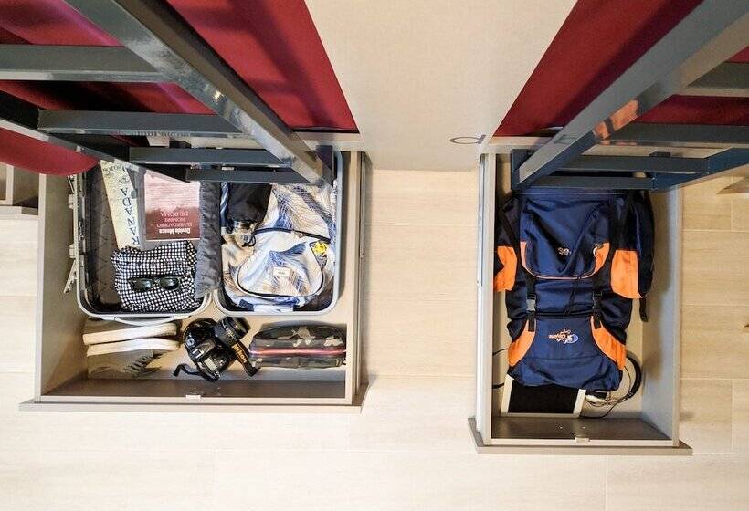 پانسیون Broz Hostel