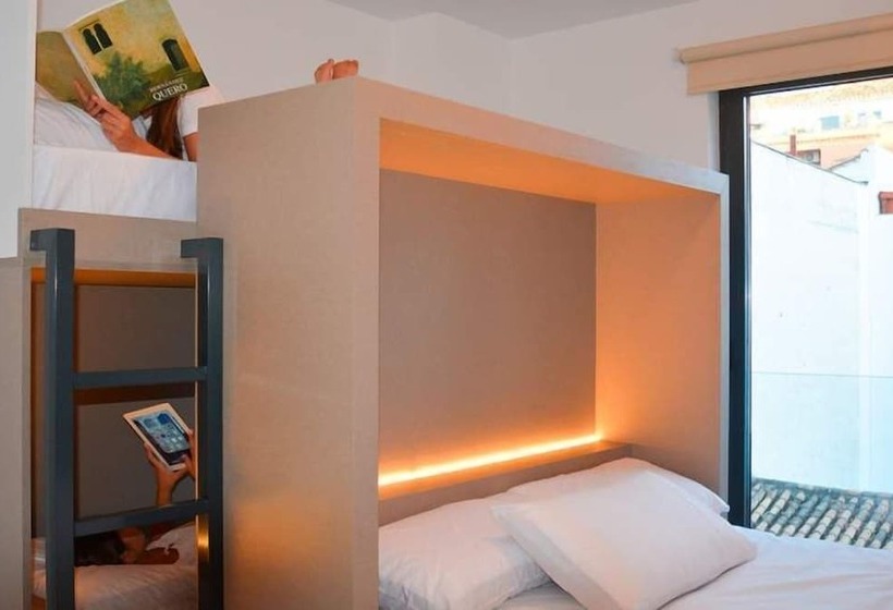 پانسیون Broz Hostel