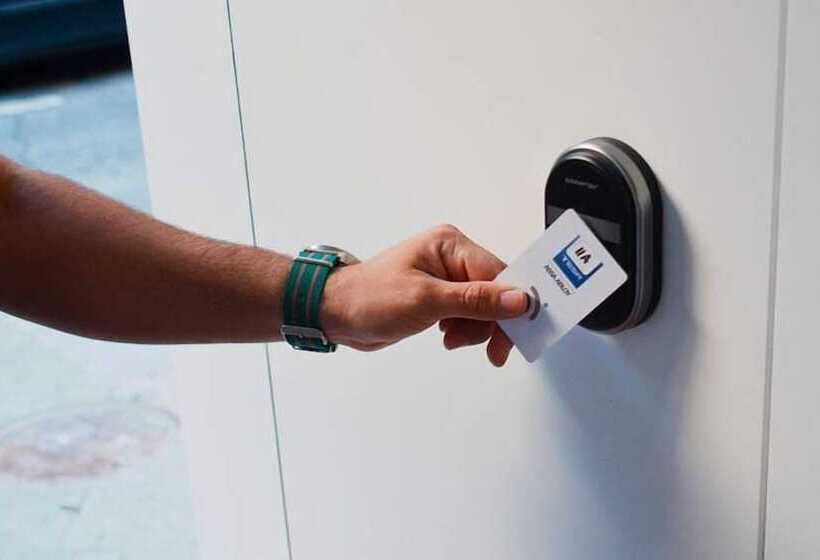 پانسیون Broz Hostel