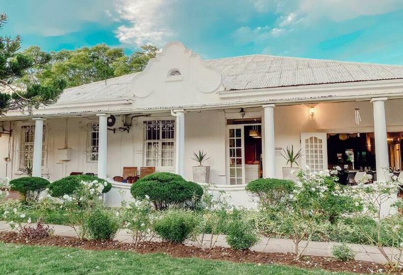 بنسيون Ebony Lodge