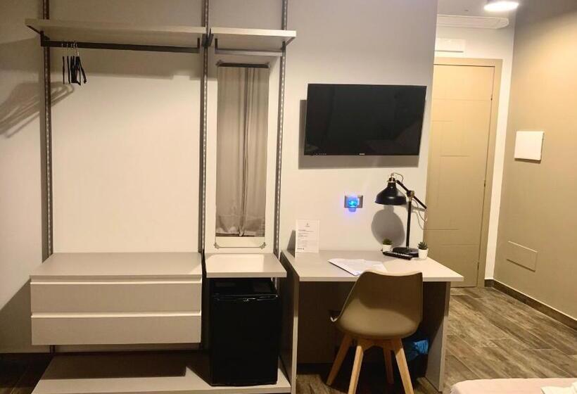 ペンション Five Rooms Brolo