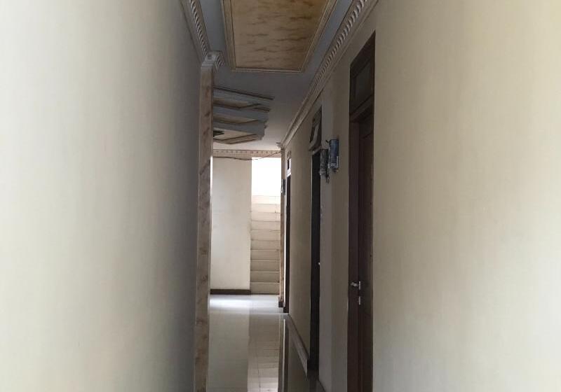 פנסיון Guest House Dewi Fortuna