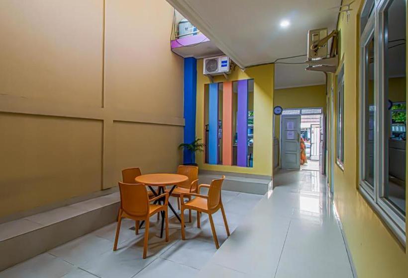 ペンション Indah Kost