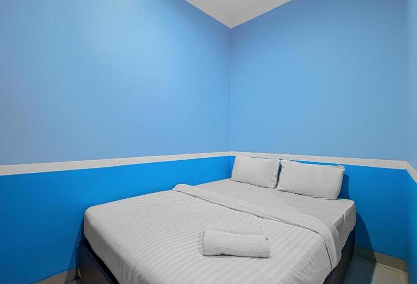 ペンション Kost Syailendra