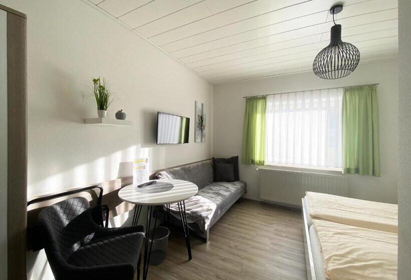 بنسيون Landgasthof Kanz