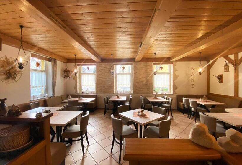 펜션 Landgasthof Kanz