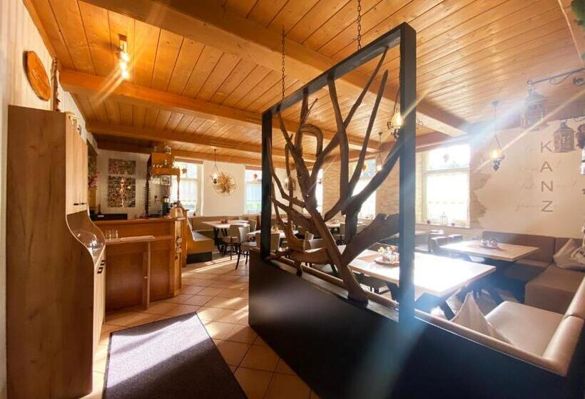 펜션 Landgasthof Kanz