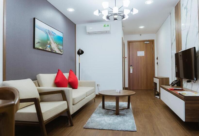 Ramada Hotel & Suites By Wyndham Halong Bay View