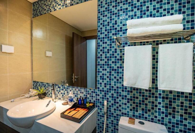 Ramada Hotel & Suites By Wyndham Halong Bay View