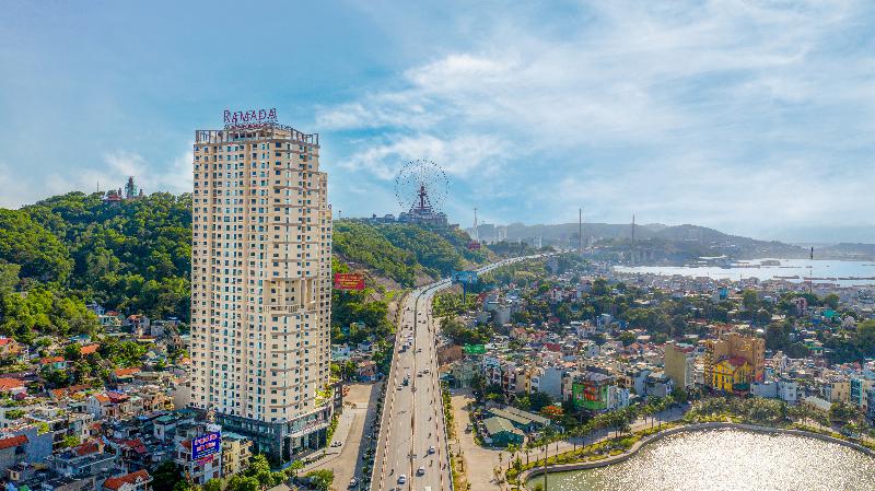 Ramada Hotel & Suites By Wyndham Halong Bay View