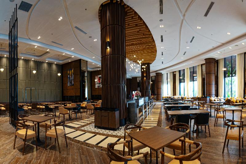 Ramada Hotel & Suites By Wyndham Halong Bay View