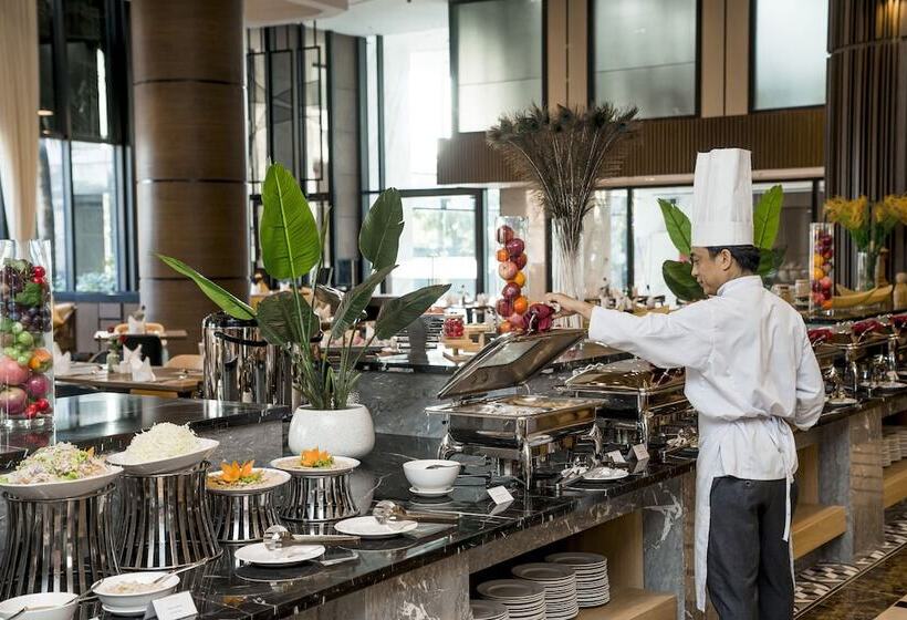 Ramada Hotel & Suites By Wyndham Halong Bay View