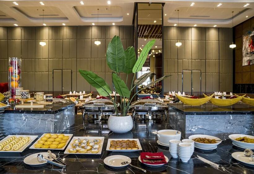 Ramada Hotel & Suites By Wyndham Halong Bay View