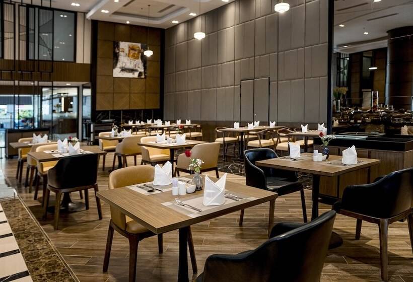 Ramada Hotel & Suites By Wyndham Halong Bay View