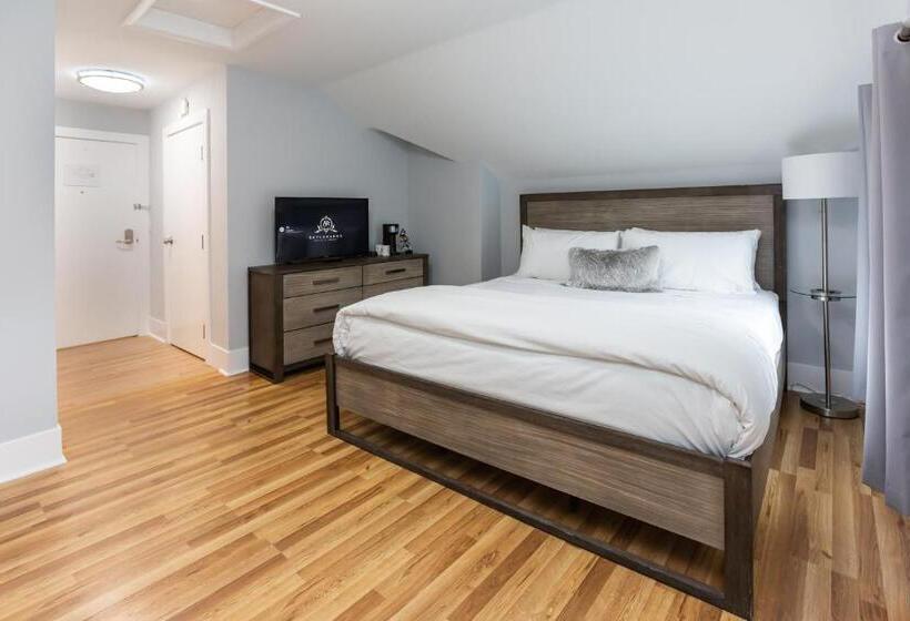 Skylaranna Resort & Spa