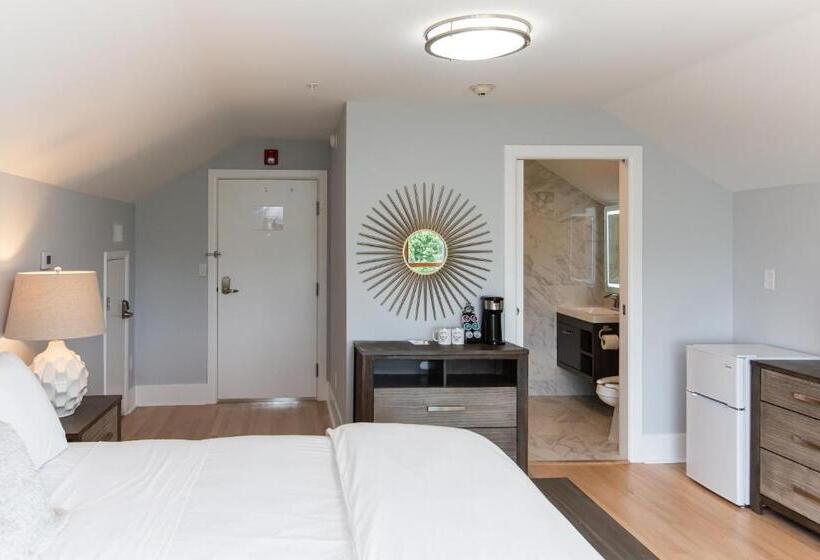 Skylaranna Resort & Spa