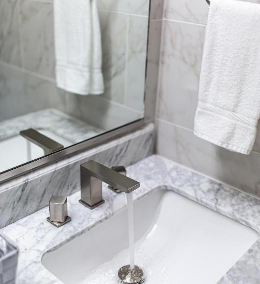 Skylaranna Resort & Spa