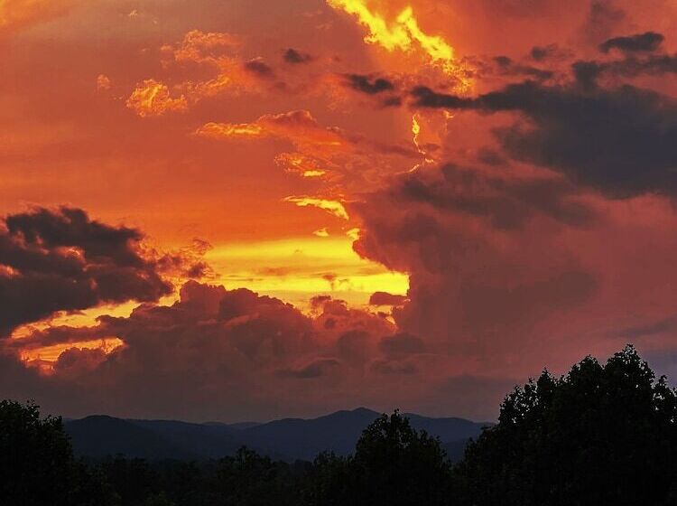 Skylaranna Resort & Spa