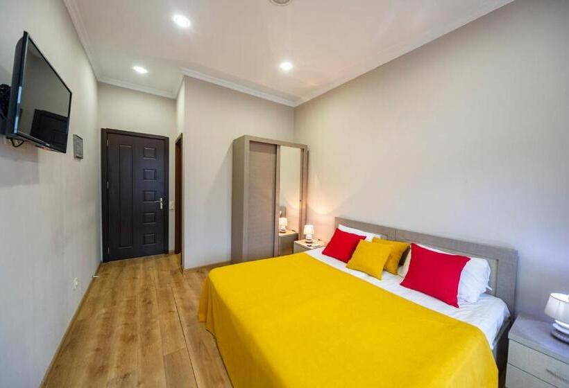 Tskaltubo Hotel Terrace