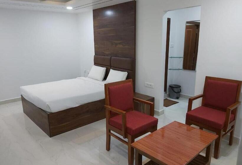 ユースホステル Sahasra Dla