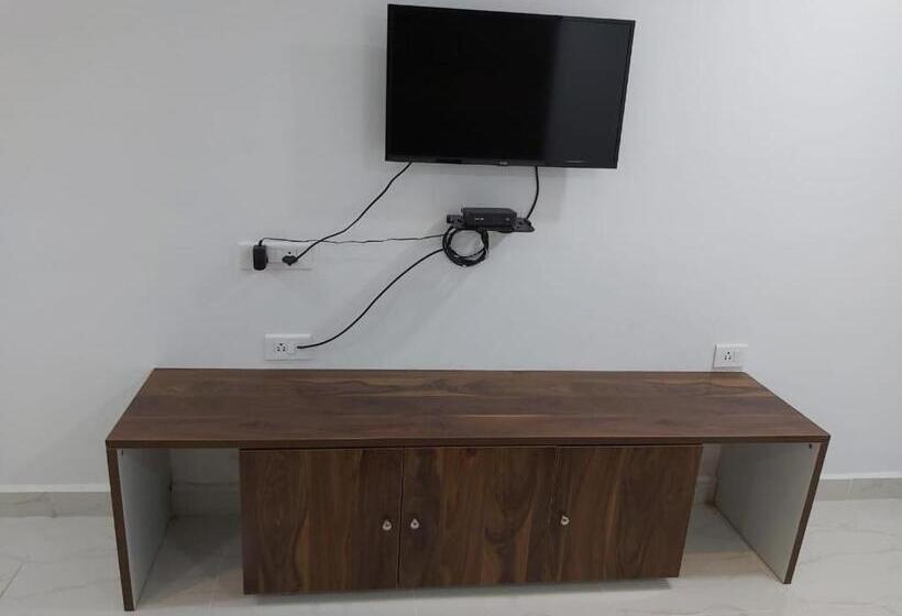 ユースホステル Sahasra Dla