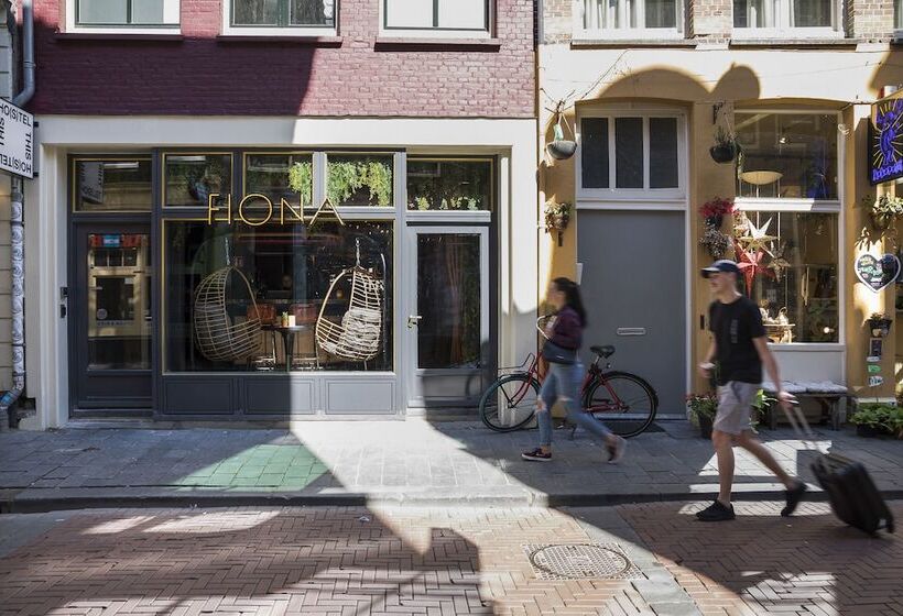 فندق صغير This