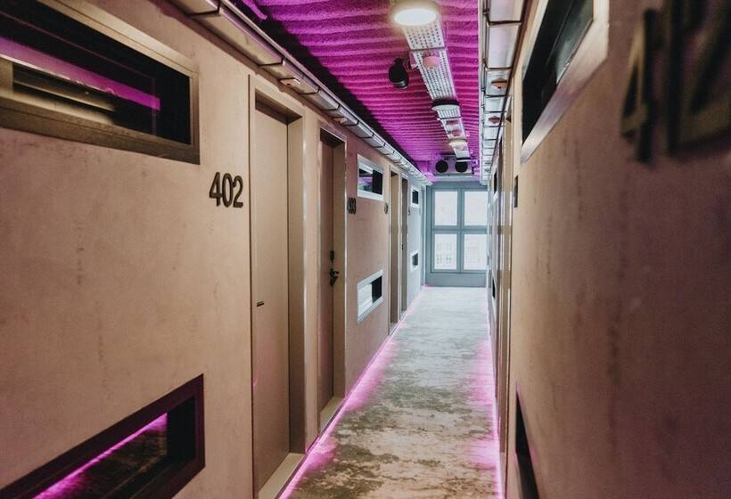 فندق صغير This