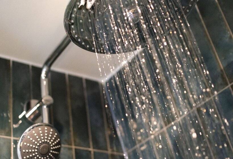 فندق صغير This