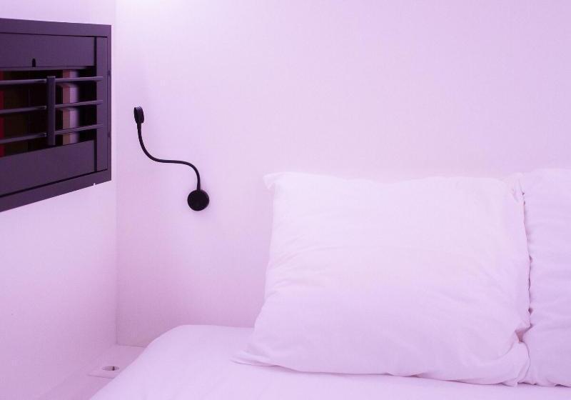 فندق صغير This