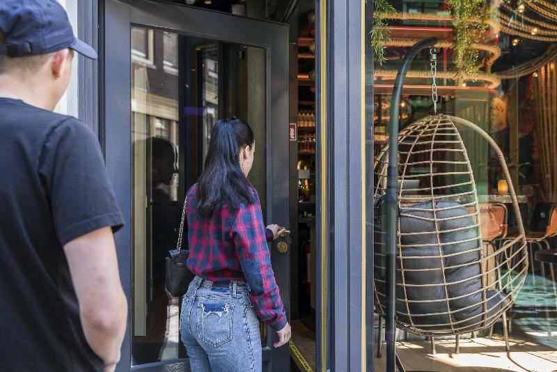 فندق صغير This