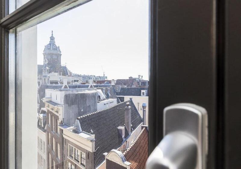 فندق صغير This