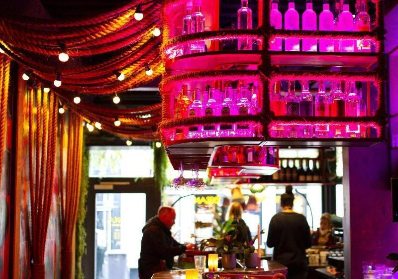 فندق صغير This